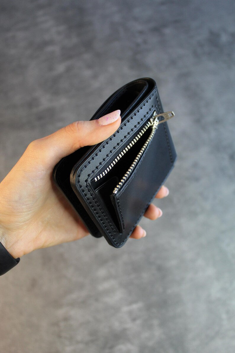 Leather Bifold Wallet, Full Grain Vegetable Tanned,6 Card Slots, ID Window